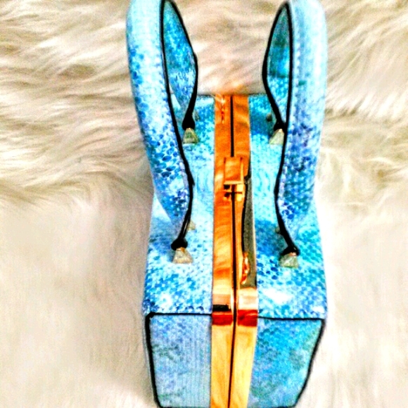 (NEW)! Blue Ice Snake Skin Square Bag! - Picture 7 of 8